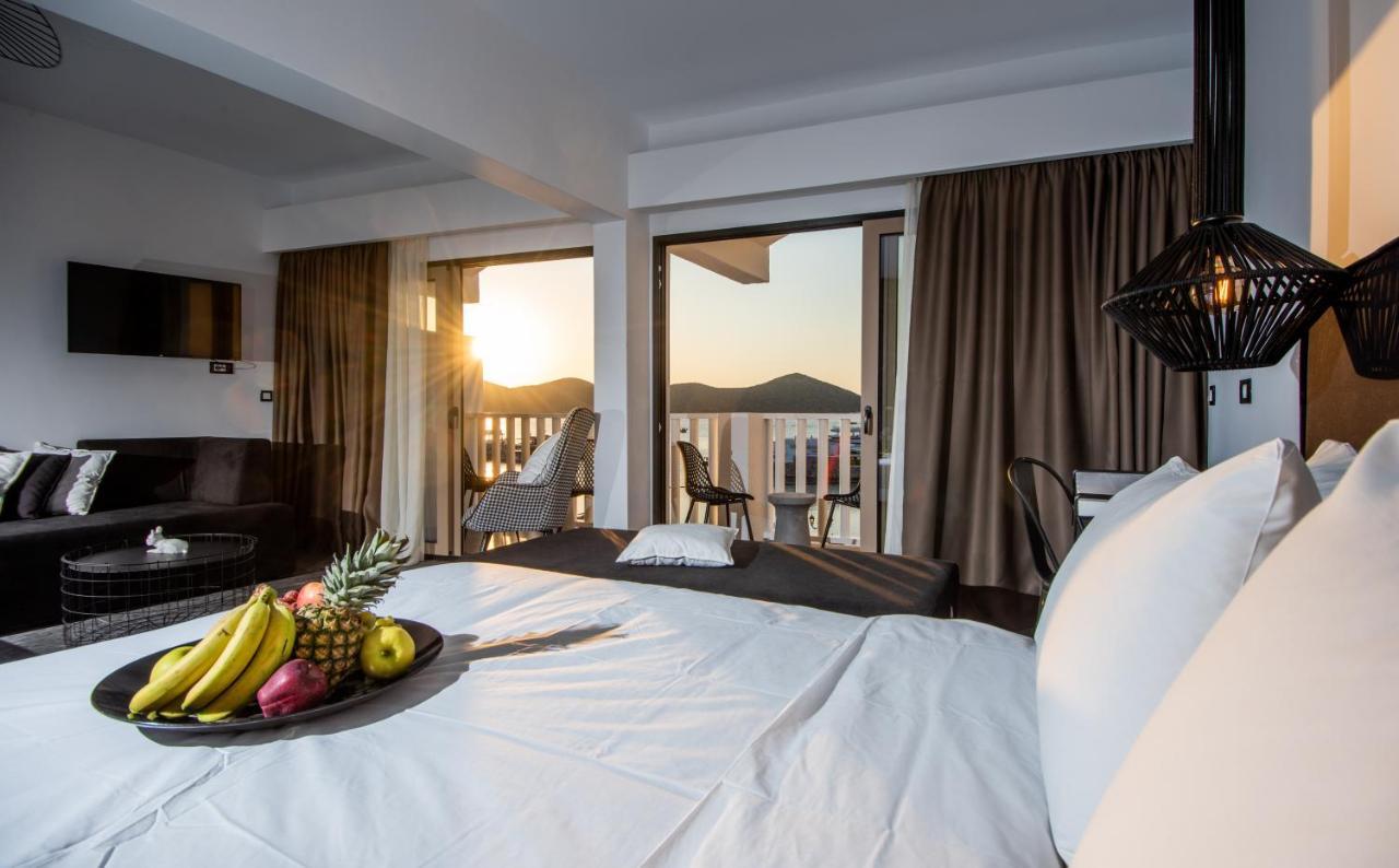 Kalypso Suites Hotel - Adults Only Элунда Экстерьер фото